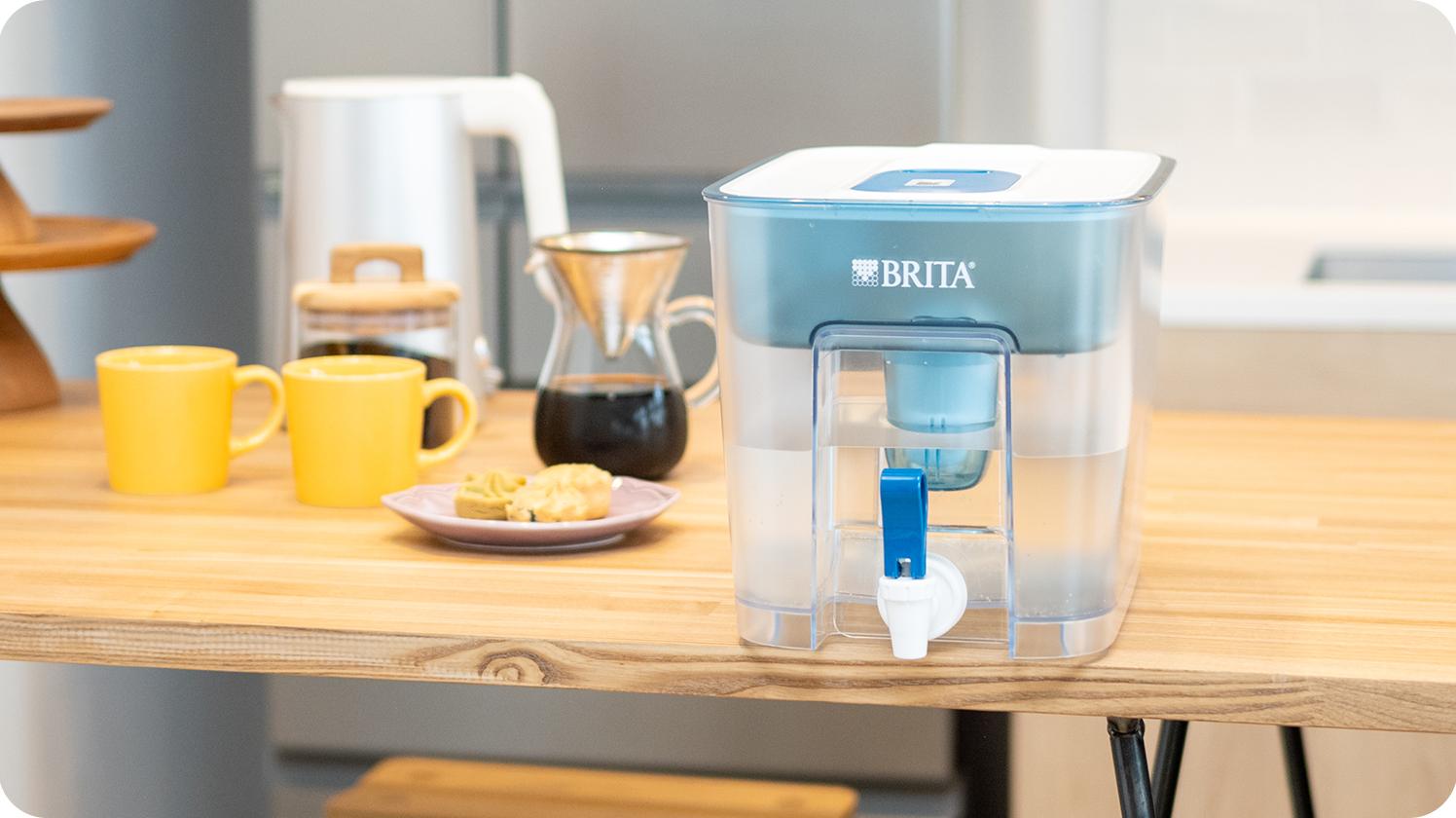 brita zásobník na filtrovanou vodu